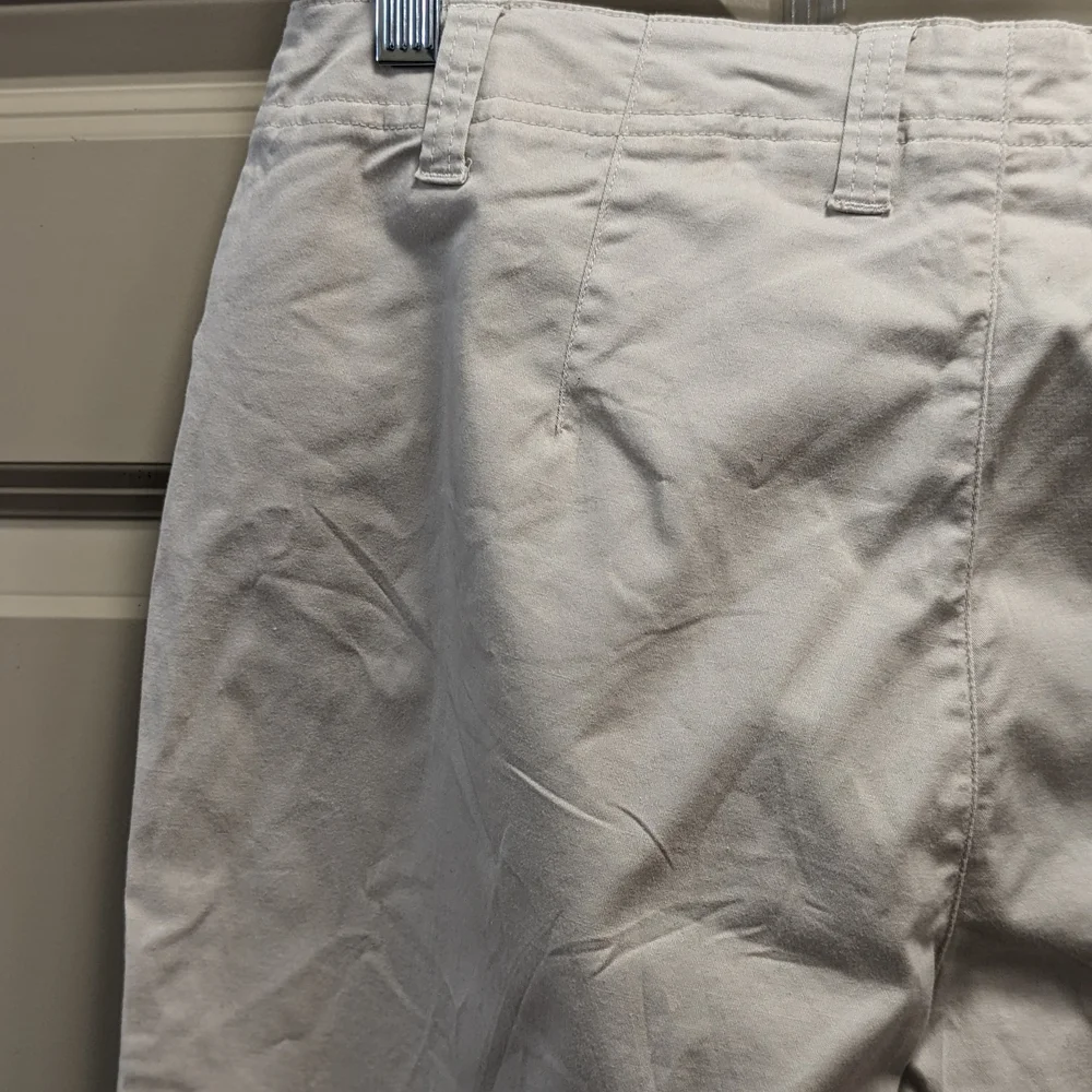 White Stag Stretch Classic Tan Khaki Chinos Bermudas/Capris- Size 10